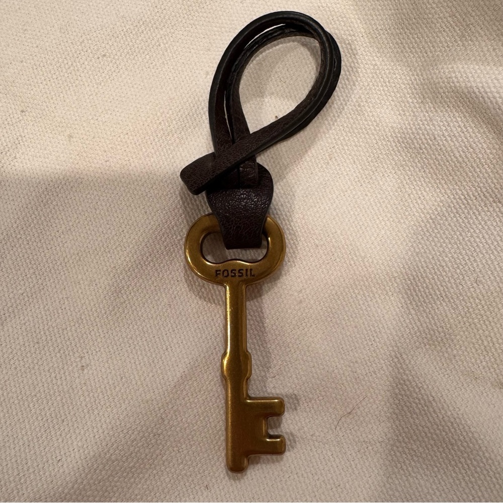 Fossil Key Keychain Gold Color - image 1